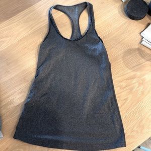 ❤️2 for $20❤️ flow Y lululemon racer back tank